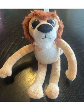 Surprizamals Mini Plush Lion Stuffed Animal - Soft Beige and Brown Kids Toy